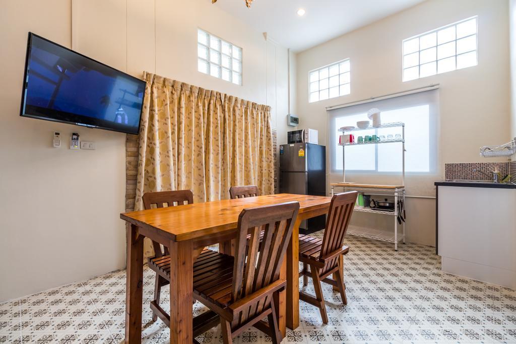 Eriksson Guesthouse Patong Quarto foto