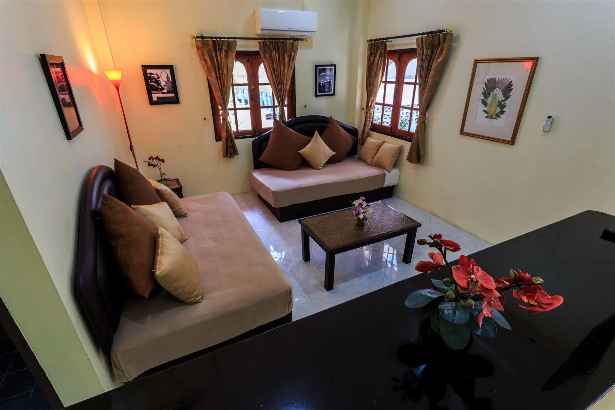 Eriksson Guesthouse Patong Exterior foto