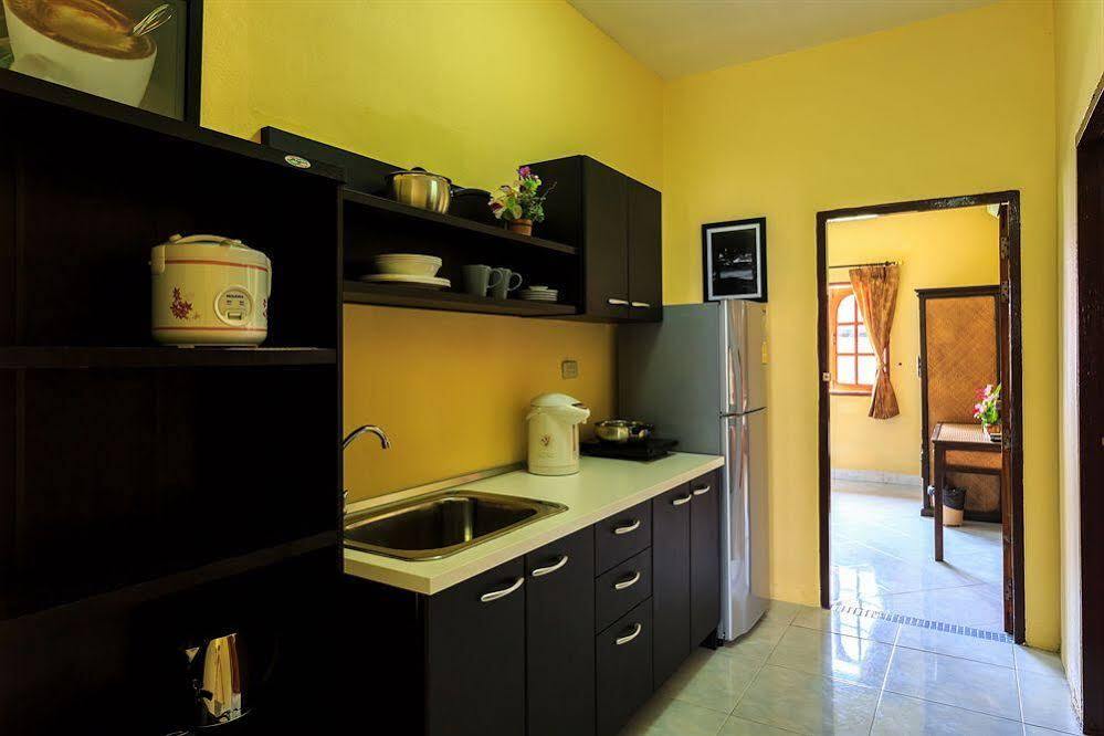 Eriksson Guesthouse Patong Exterior foto